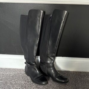 Bandolino Black Leather Heeled Boots